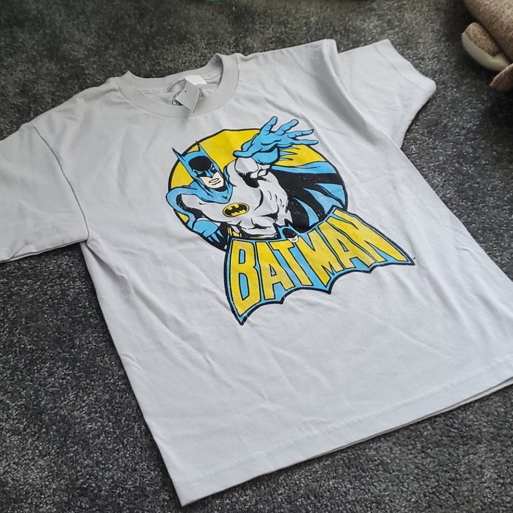 Nwt kids large batman tshirt